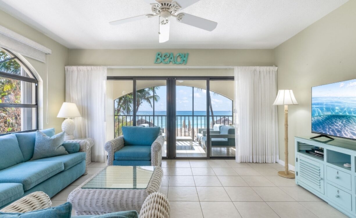The Heritage Club - Seven Mile Beachfront condo