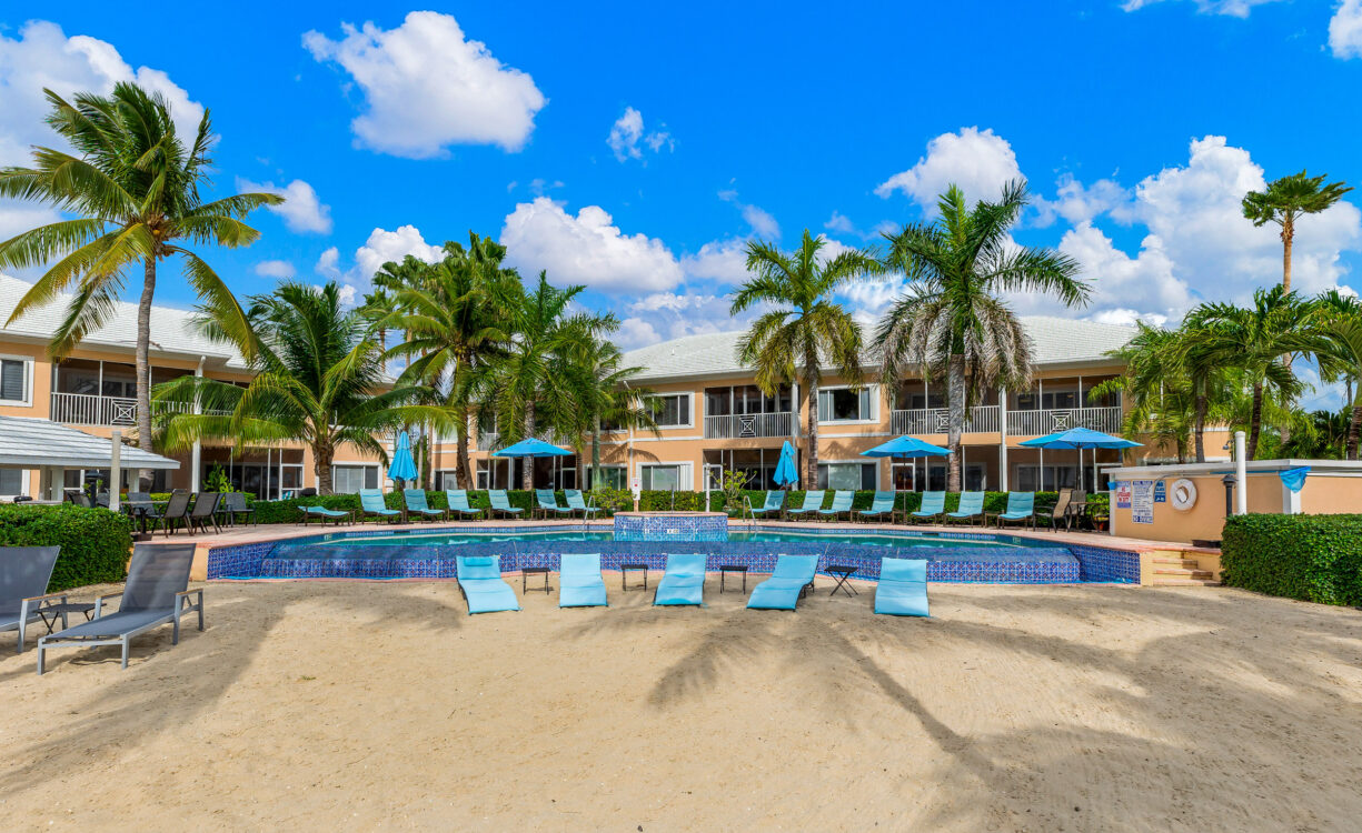 KAIBO 20, BEACH FRONT CONDO