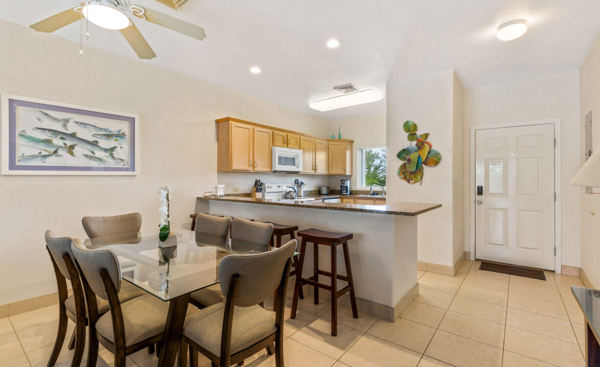 KAIBO 20, BEACH FRONT CONDO