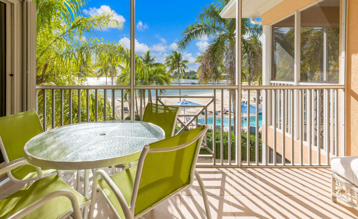 KAIBO 20, BEACH FRONT CONDO