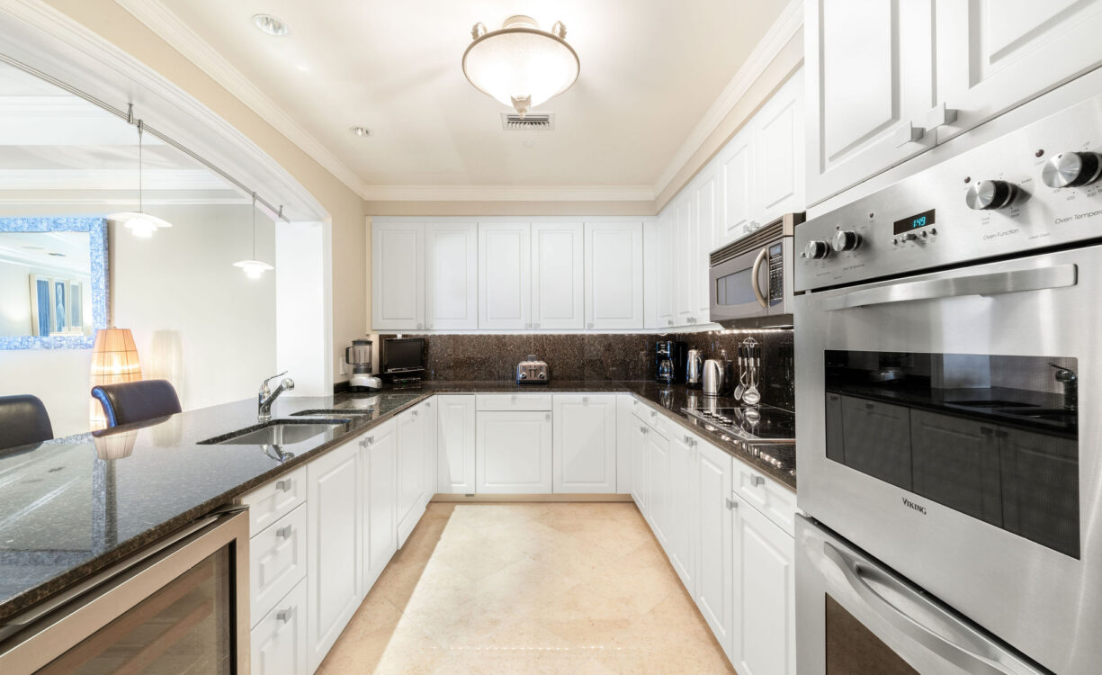 RITZ CARLTON RESIDENCES 602, SEVEN MILE BEACH