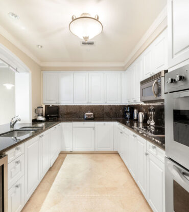RITZ CARLTON RESIDENCES 602, SEVEN MILE BEACH