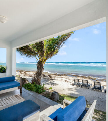 MAHOGANY POINT VILLAS 3, OCEAN FRONT TOWNHOME