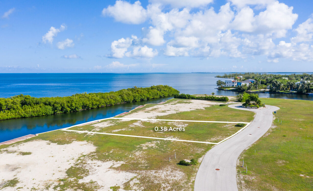 HARBOUR REACH 0.38 ACRE, NORTH SOUND FACING