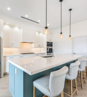 AUBURN BAY 3, CANAL FRONT HOME