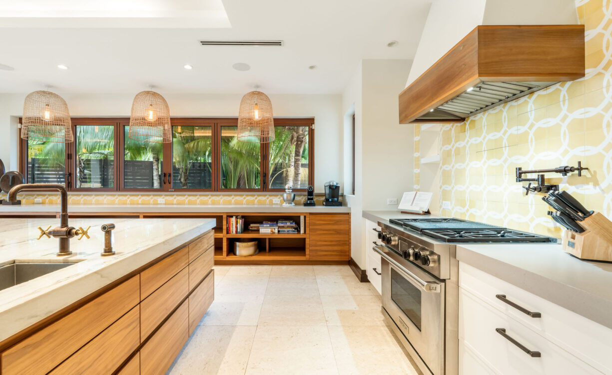 KEMPA KAI BEACHFRONT ESTATE