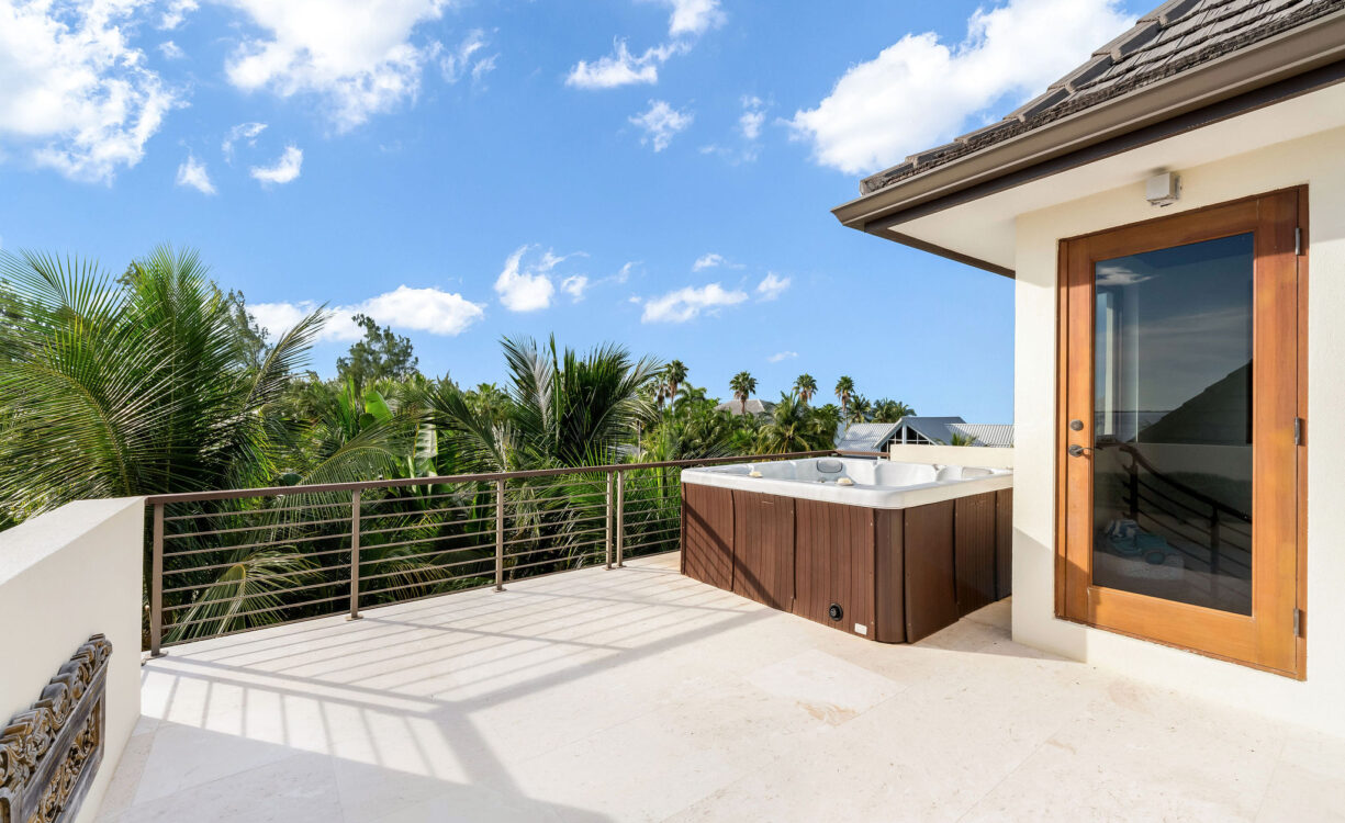 KEMPA KAI BEACHFRONT ESTATE