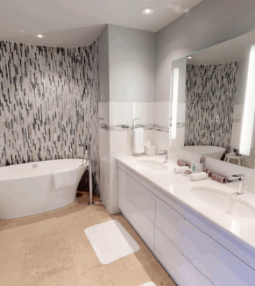 RITZ-CARLTON RESIDENCE #612