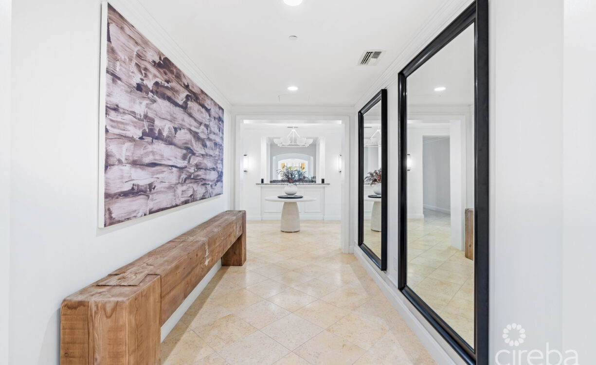 THE RITZ CARLTON RESIDENCE #605