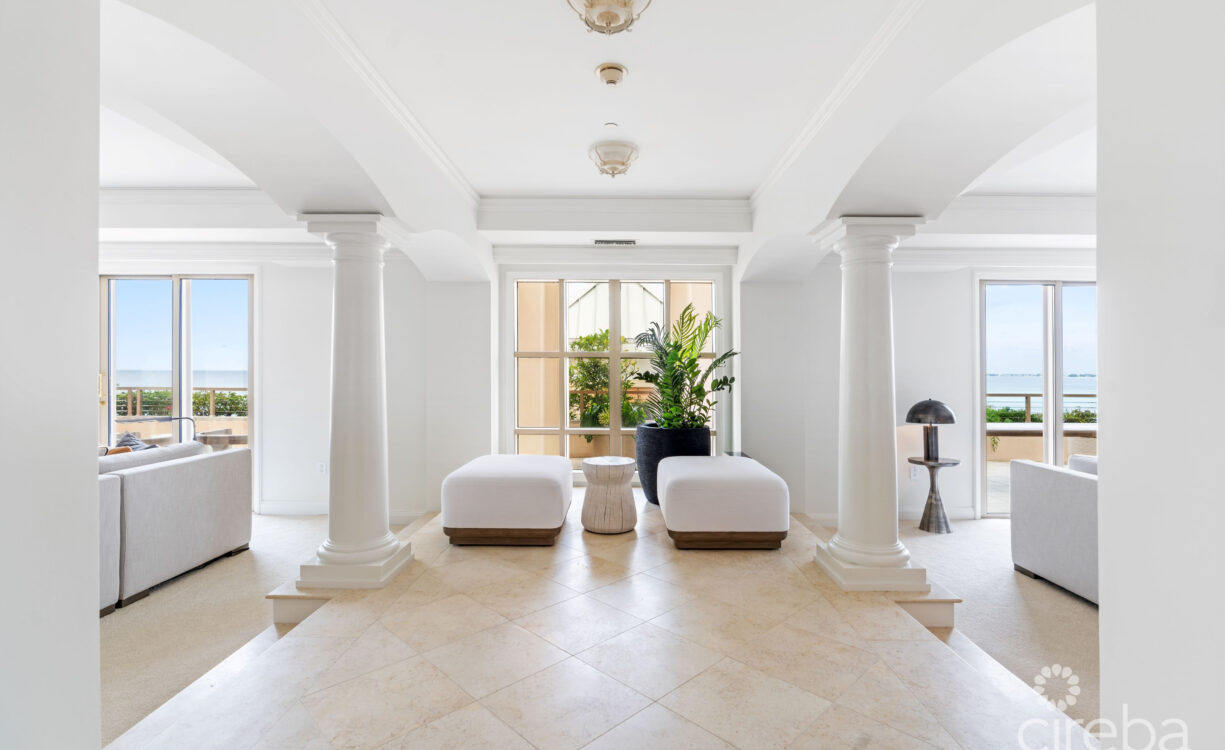 THE RITZ CARLTON RESIDENCE #605