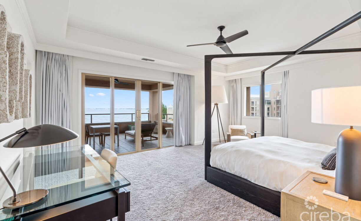 THE RITZ CARLTON RESIDENCE #605