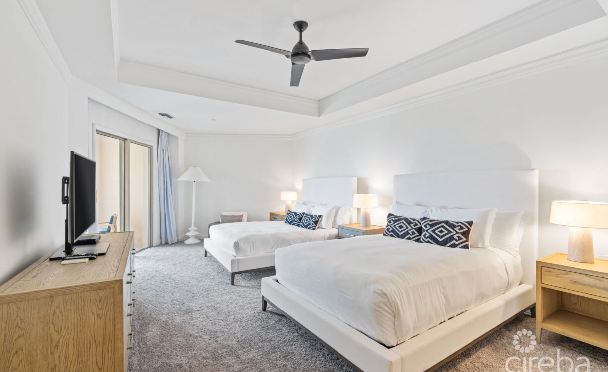 THE RITZ CARLTON RESIDENCE #605