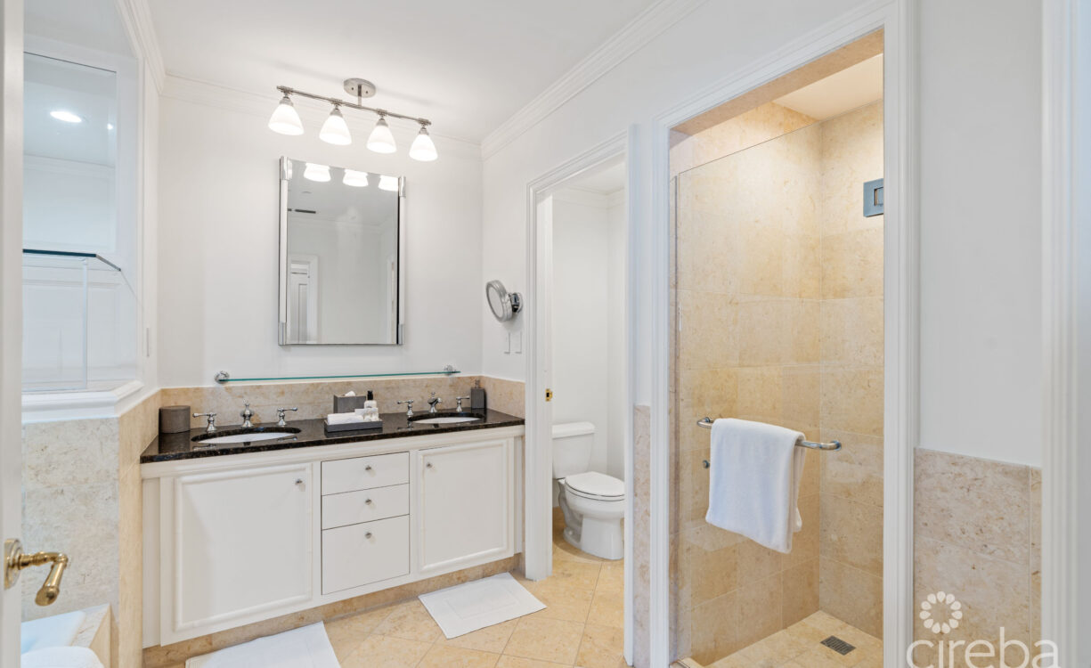 THE RITZ CARLTON RESIDENCE #605