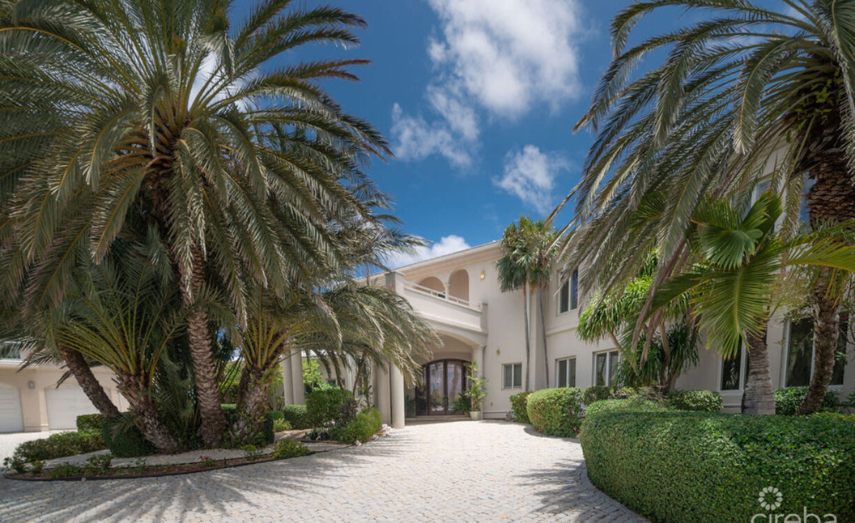 THE SAND BLUFF ESTATE | GUN BAY, EAST END