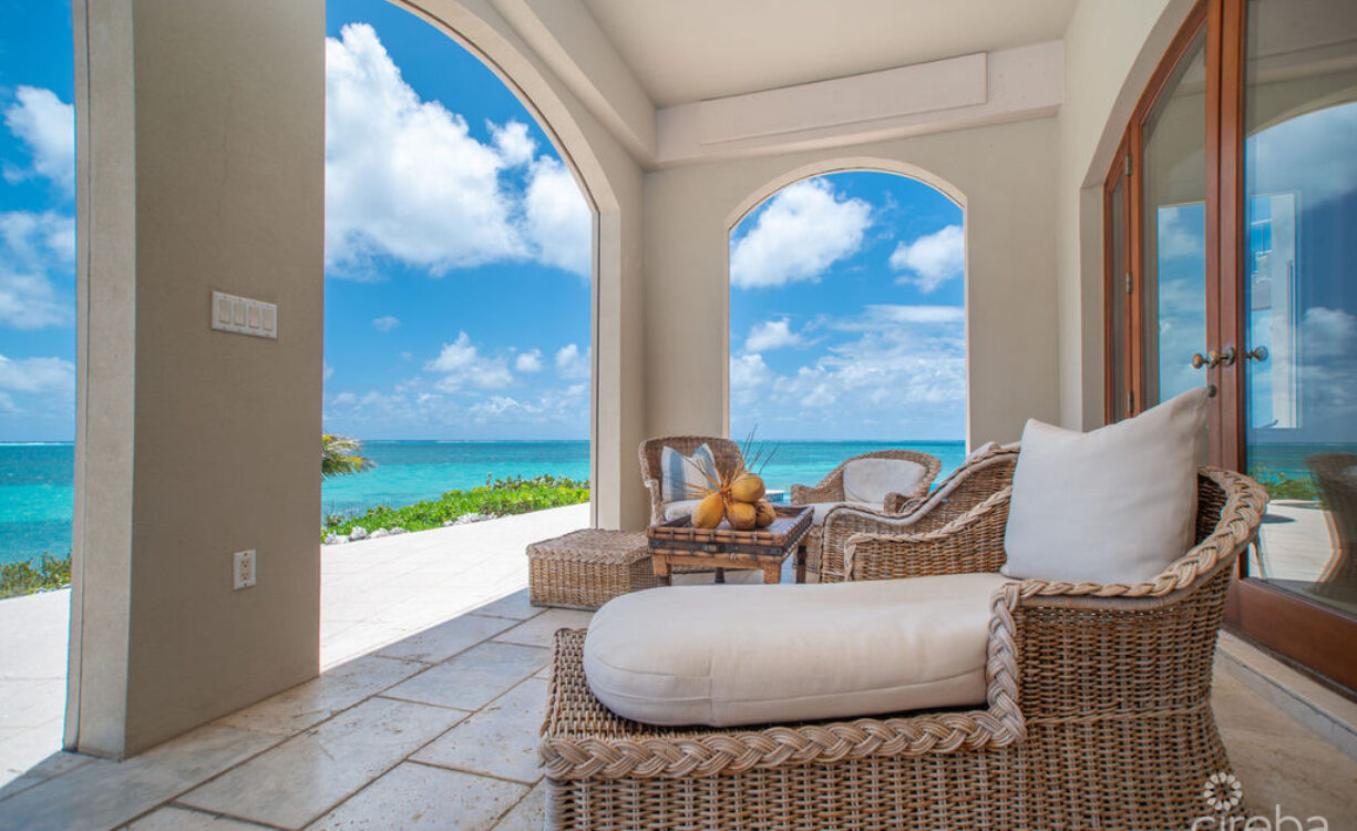 THE SAND BLUFF ESTATE | GUN BAY, EAST END