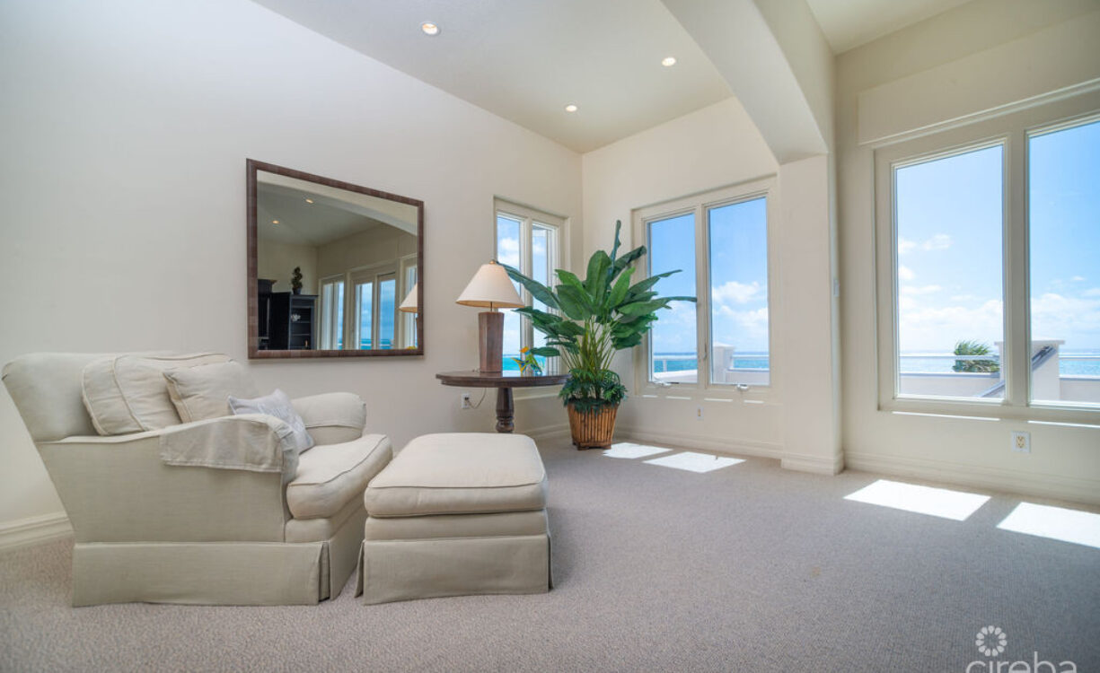 THE SAND BLUFF ESTATE | GUN BAY, EAST END