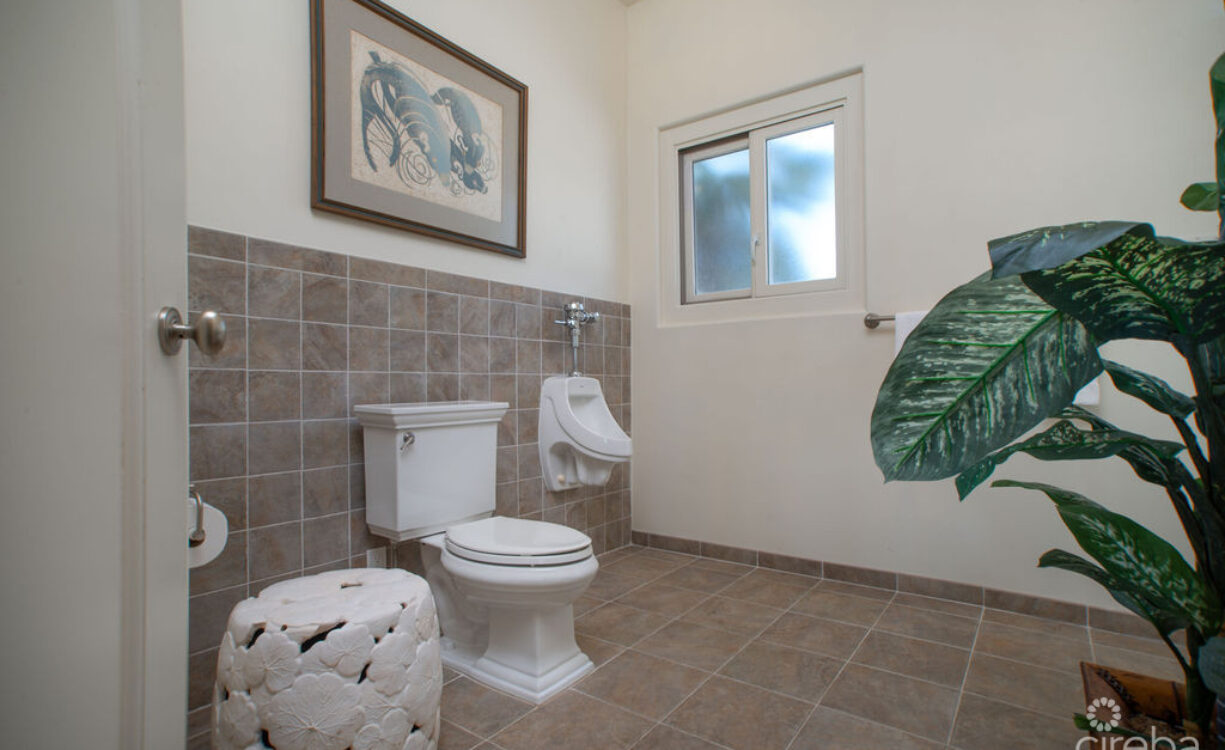 THE SAND BLUFF ESTATE | GUN BAY, EAST END