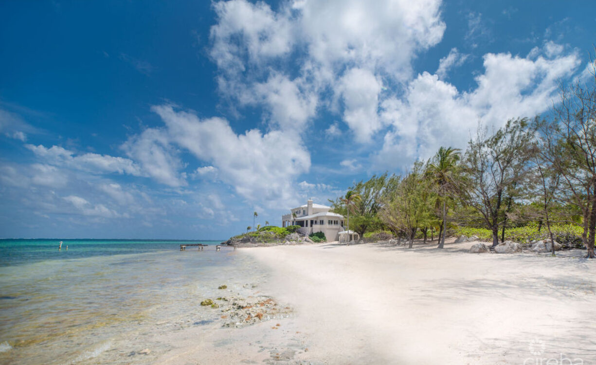 THE SAND BLUFF ESTATE | GUN BAY, EAST END