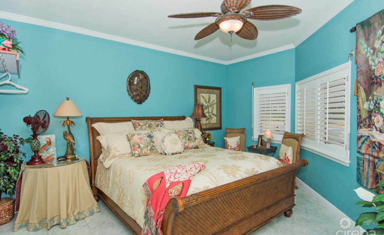 POINSETTIA OCEAN FRONT A3