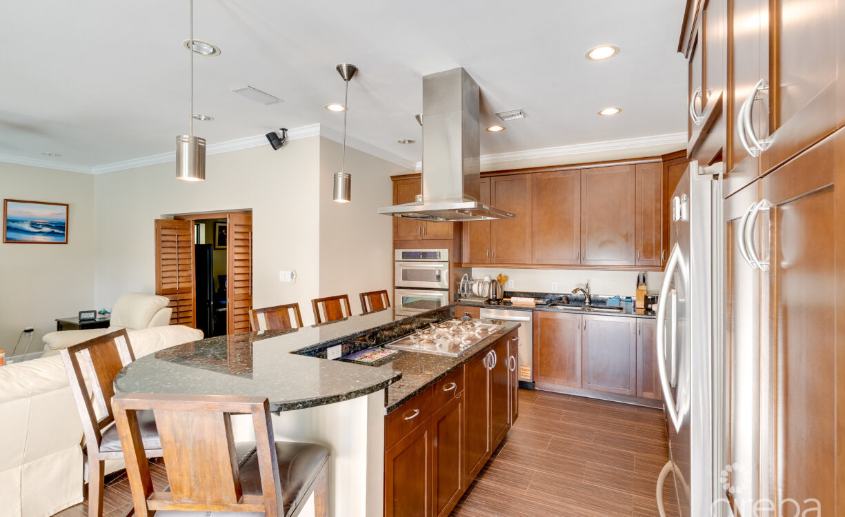FAMILY HOME IN CYPRESS POINTE