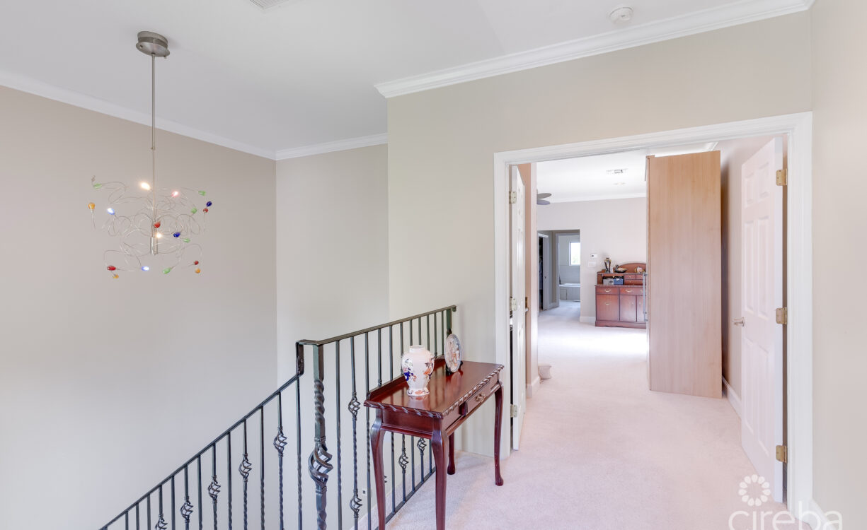 FAMILY HOME IN CYPRESS POINTE