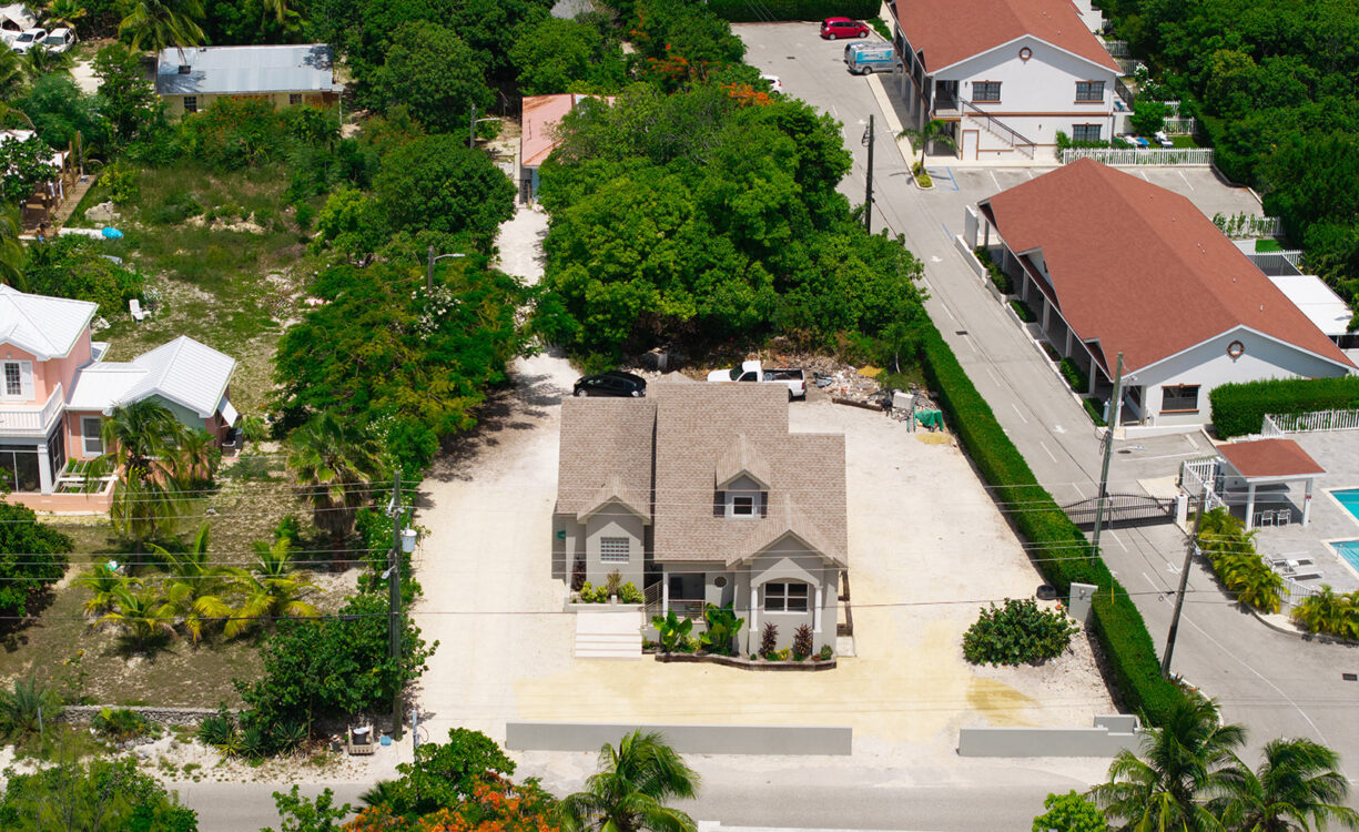 SINGLE FAMILY HOME + 0.20 ACRE LAND LOT