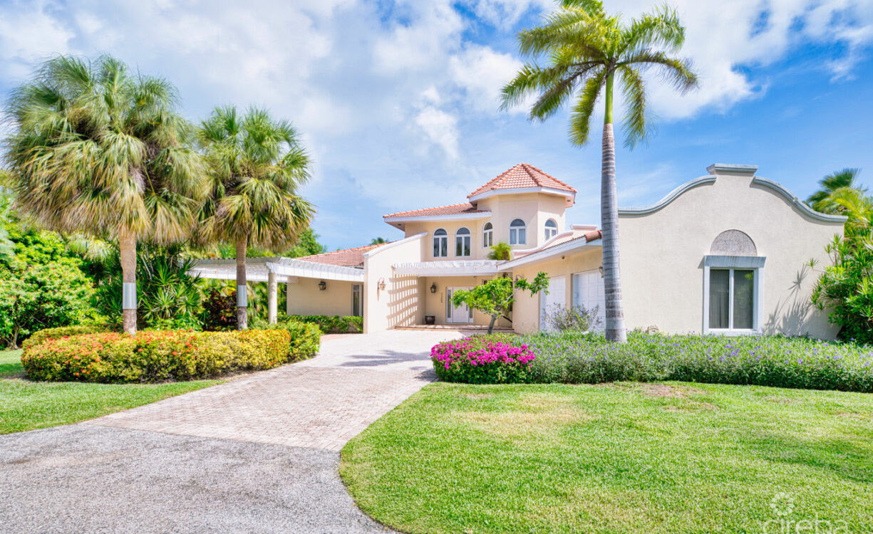 726 YACHT DRIVE