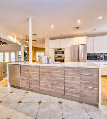 726 YACHT DRIVE