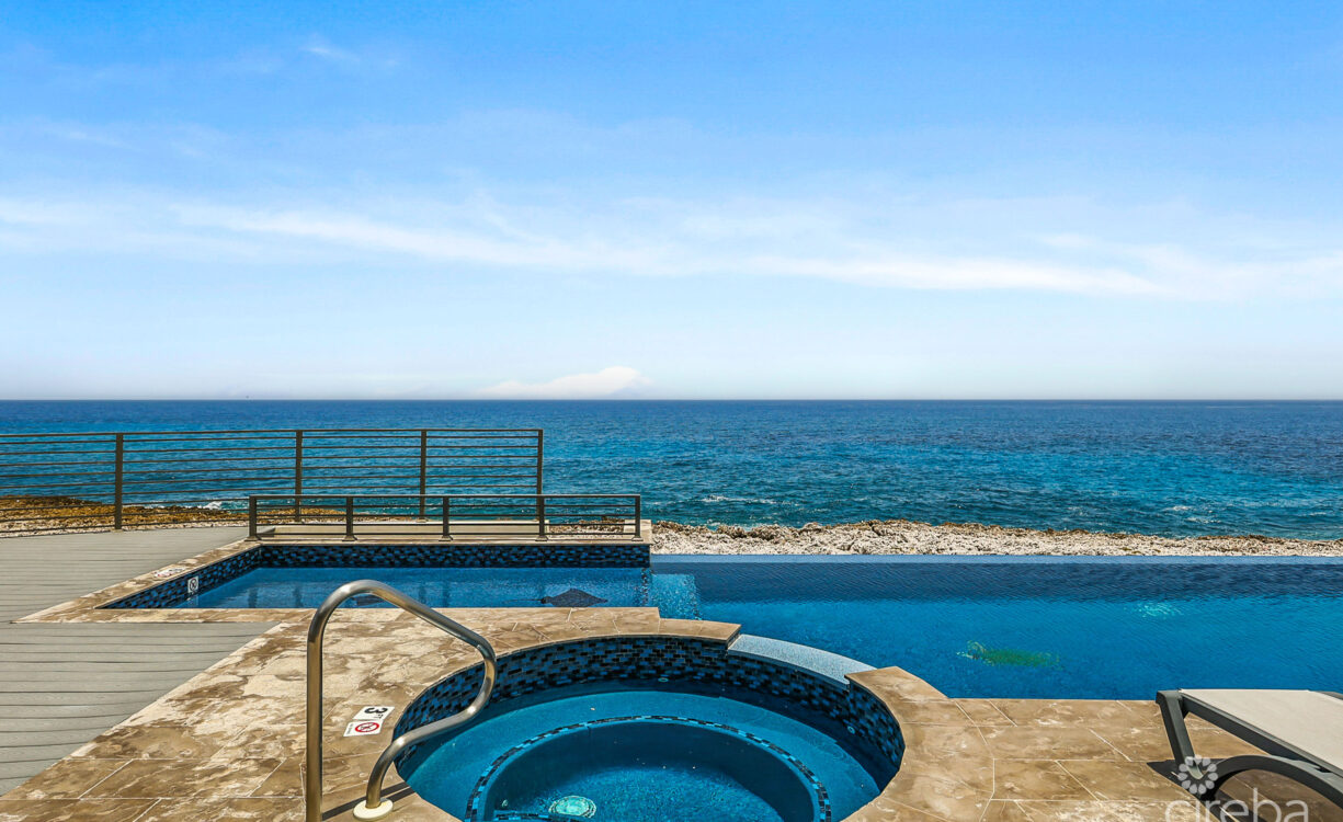 BELLA VISTA-LUXURY PANORAMIC OCEANFRONT 5 BEDROOM ESTATE