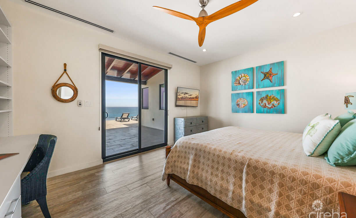 BELLA VISTA-LUXURY PANORAMIC OCEANFRONT 5 BEDROOM ESTATE