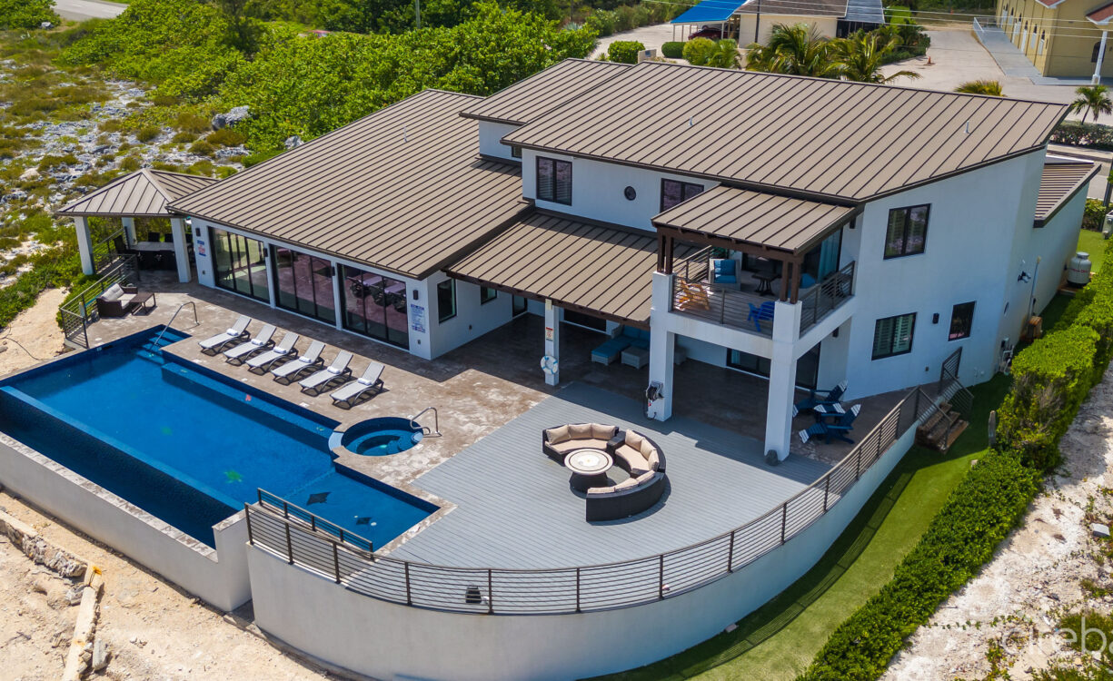 BELLA VISTA-LUXURY PANORAMIC OCEANFRONT 5 BEDROOM ESTATE