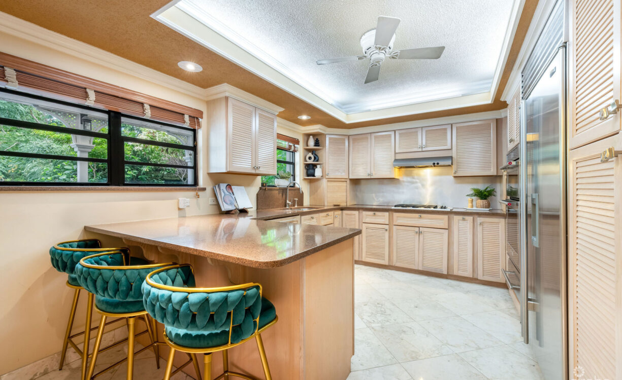 ANNE BONNY CRESCENT - CLASSIC COLONIAL WITH OUTDOOR ENTERTAINING