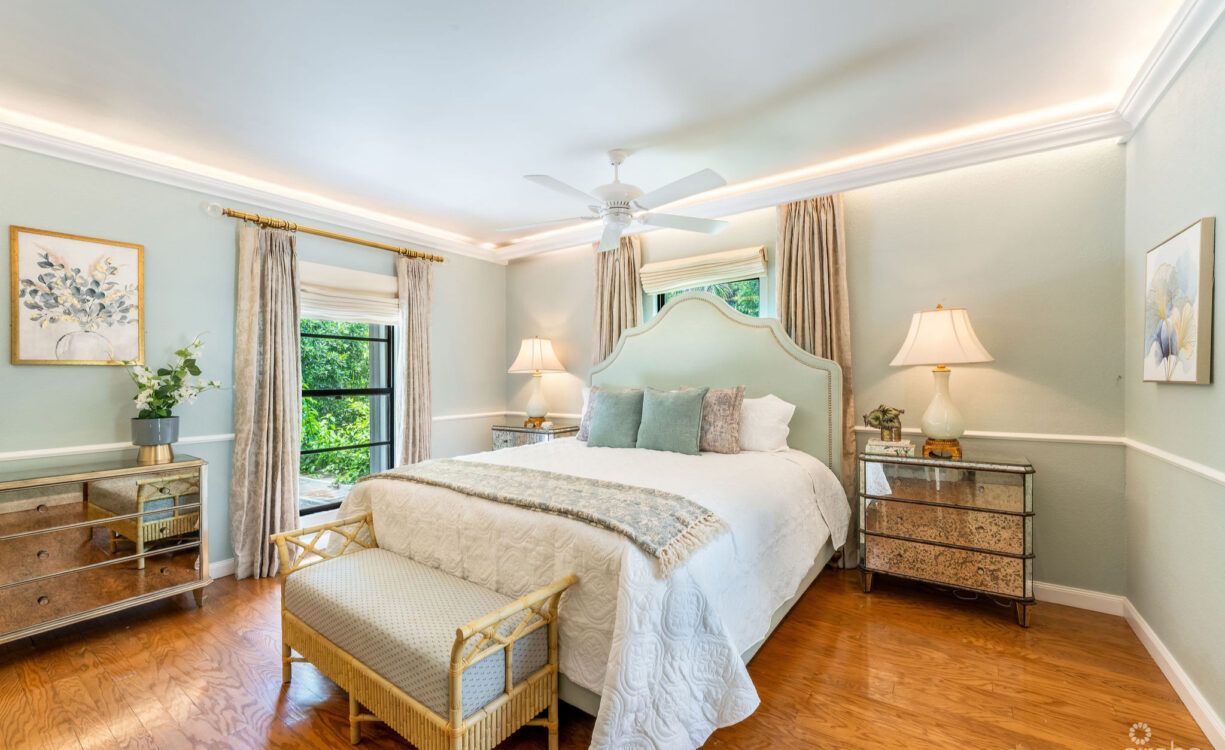 ANNE BONNY CRESCENT - CLASSIC COLONIAL WITH OUTDOOR ENTERTAINING