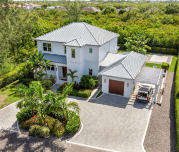 THE LAKES EXECUTUVE FAMILY HOME WITH POOL