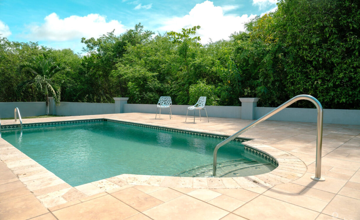 POOL - 4 BEDROOM BEAUTIFUL FAMILY HOME IN SAVANNAH