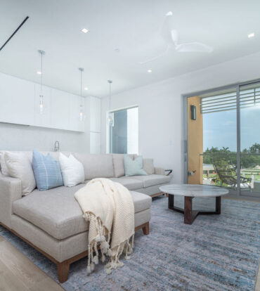 424 ONE CANAL POINT