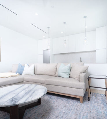 424 ONE CANAL POINT