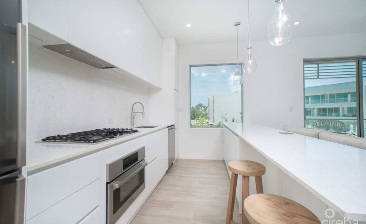 424 ONE CANAL POINT