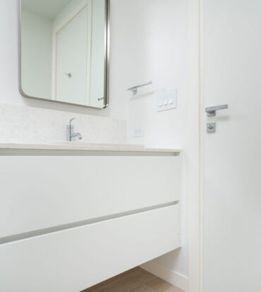 424 ONE CANAL POINT