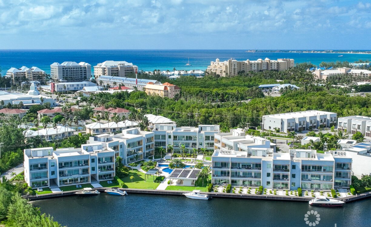 424 ONE CANAL POINT