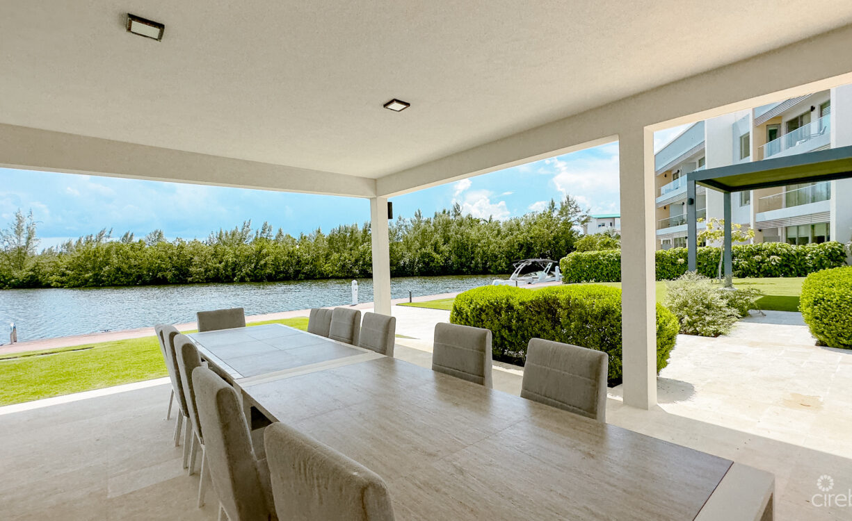 424 ONE CANAL POINT