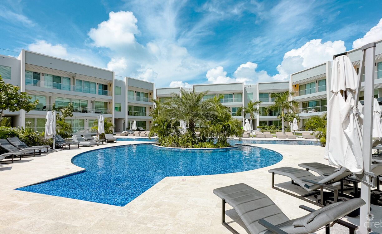 424 ONE CANAL POINT