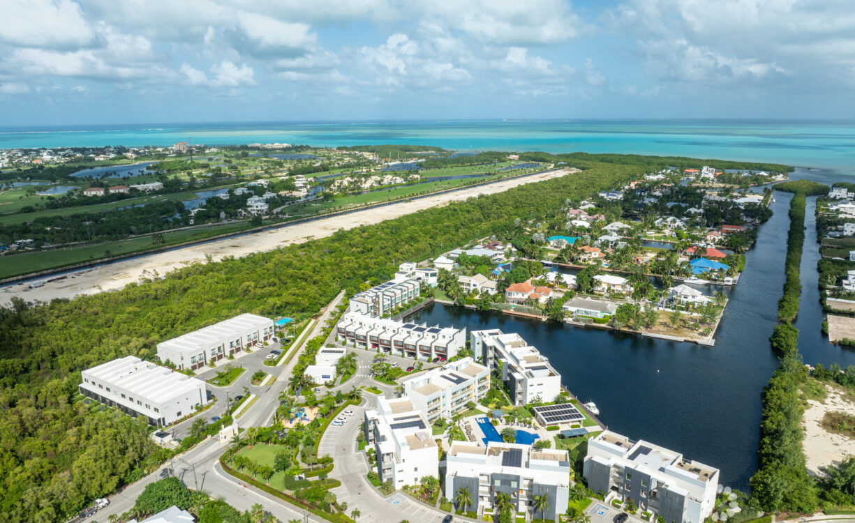424 ONE CANAL POINT