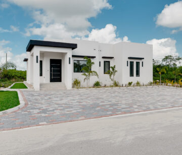 BRAND NEW, MODERN SINGLE FAMILY HOME