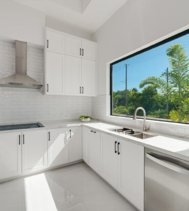 BRAND NEW, MODERN SINGLE FAMILY HOME