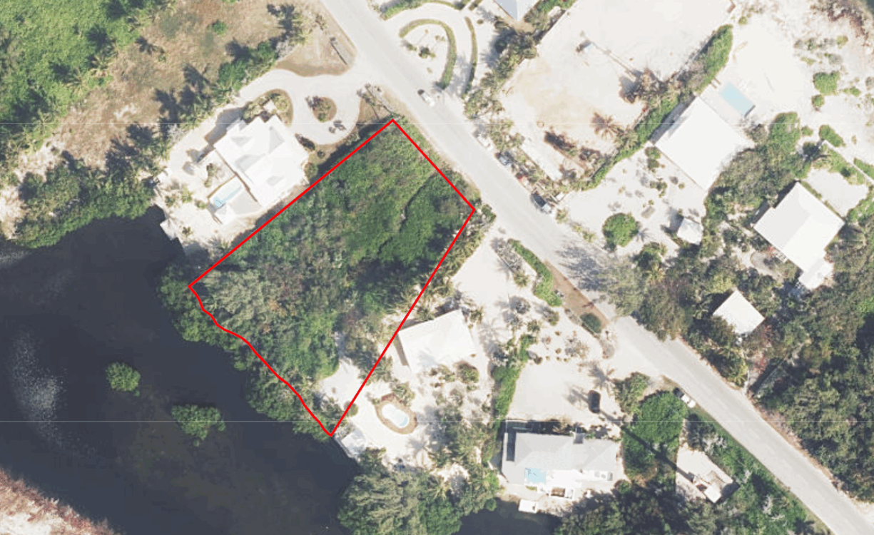 CAYMAN KAI CANAL FRONT LOT