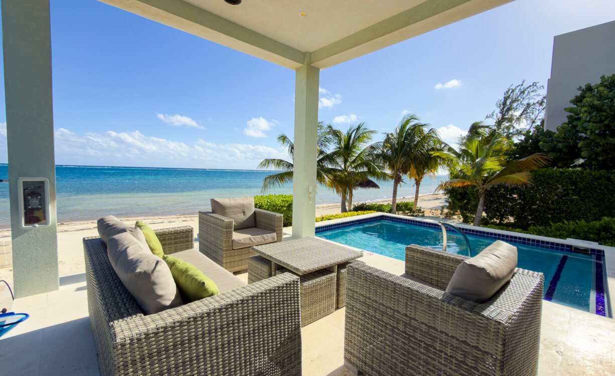 BEACH HOUSE WITH DOCK IN EAST END