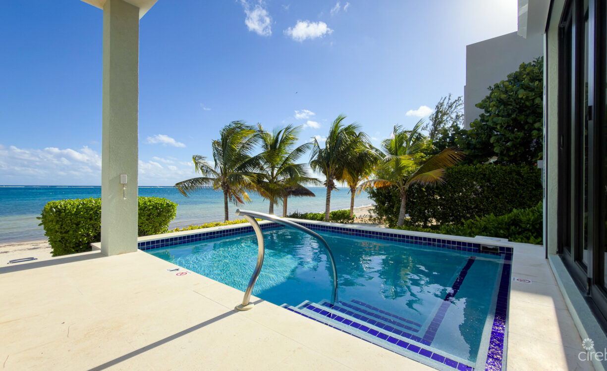 BEACH HOUSE WITH DOCK IN EAST END