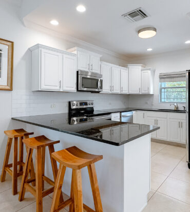 COASTAL ESCAPE WATERFRONT TOWNHOUSE