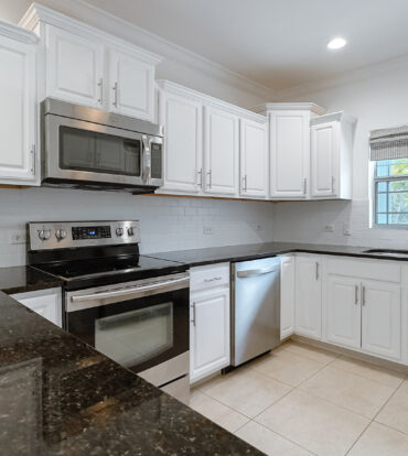 COASTAL ESCAPE WATERFRONT TOWNHOUSE